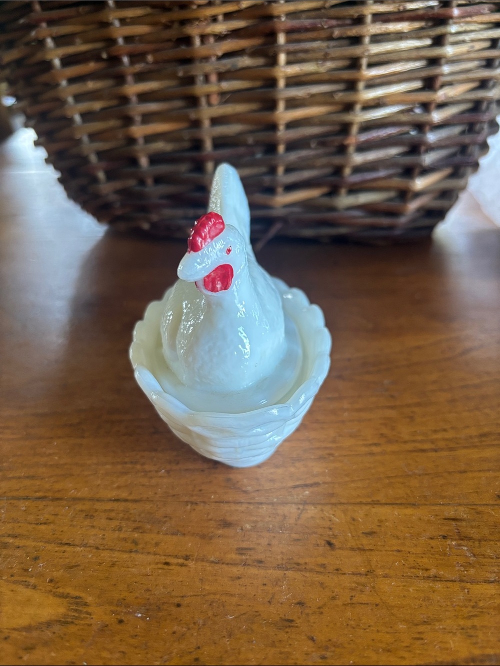 Vintage Westmoreland marked opalescent milk glass Hen-On-Nest trinket dish - Picture 2 of 12